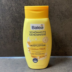 Produktbild zu Balea Schönheitsgeheimnisse Verwöhnende Bodylotion Goldene Milch