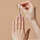Micro Manicure: So gelingt der schlichte Nail Art Trend