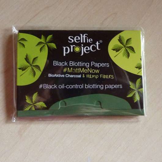<strong>Selfie Project</strong> Cannabis Black Blotting Papers