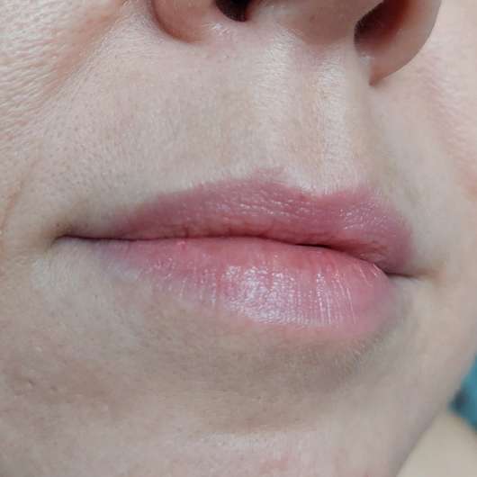 Lippen mit Pixi +C Vit Lip Brightener Lippen mit Pixi +C Vit Lip Brightener