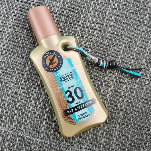 Produktbild zu BYRON BAY AUSTRALIA Lotion Sunspray LSF 30 (mit Bräunungsbeschleuniger)