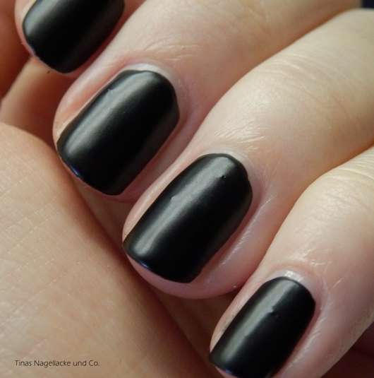 essence effect nail polish, Farbe: 32 the black cat